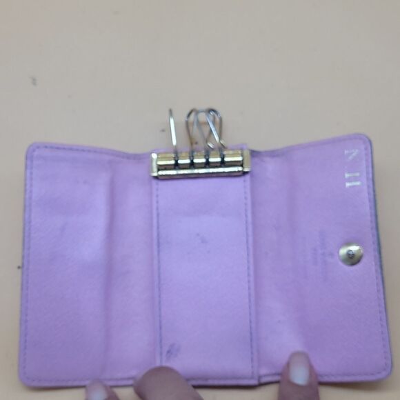 Authentic Louis Vuitton Monogram Keychain Wallet - Picture 4 of 10